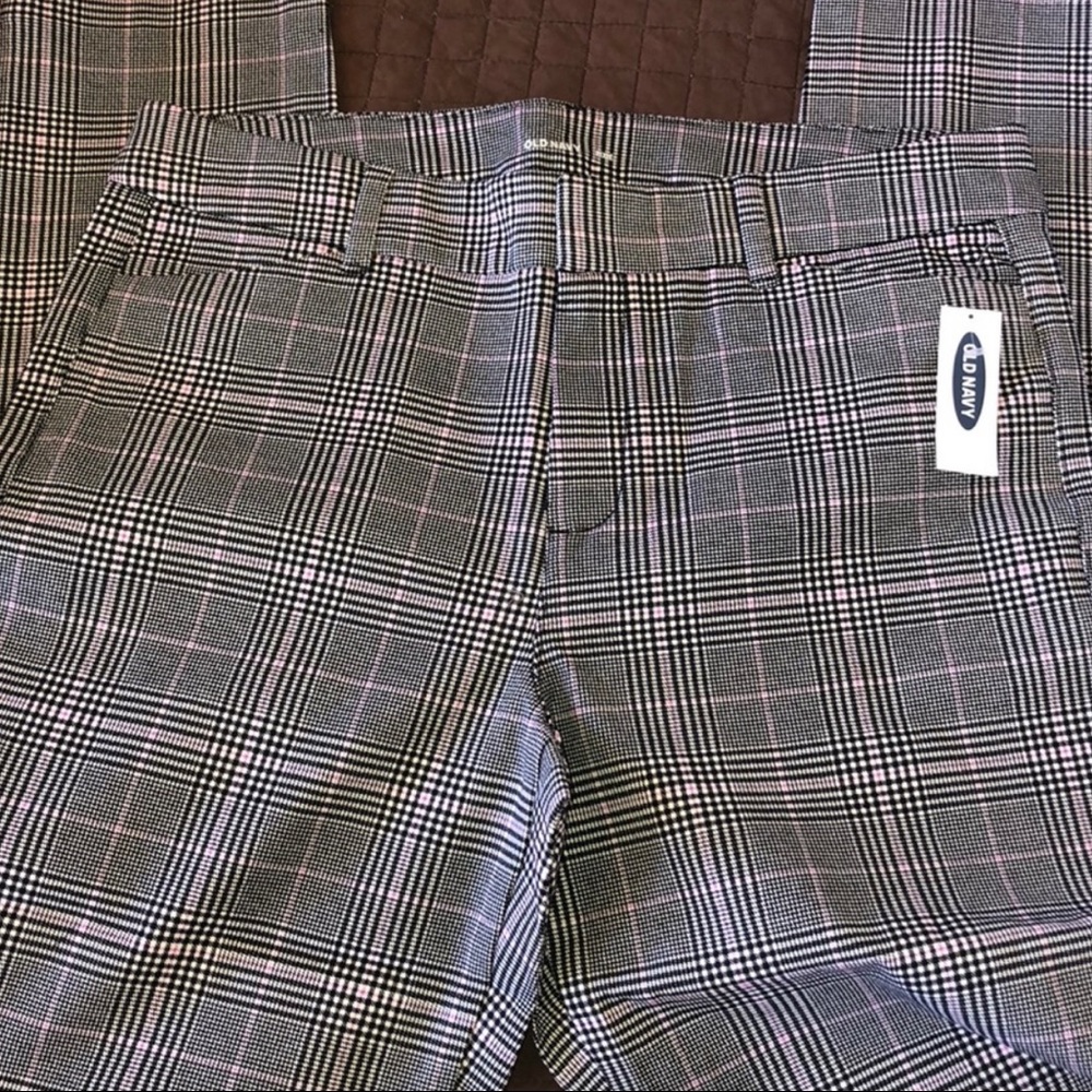 Old Navy Pixie Ankle Pants - Size 10 Long